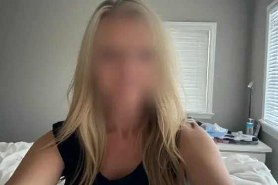 Antonia, 36