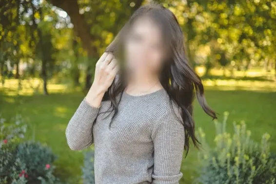 Helena, 32