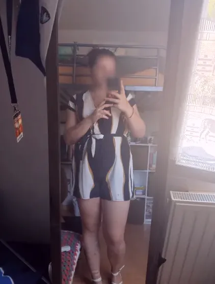 Jasmin, 22