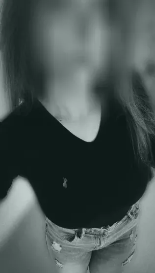 Katrin, 26