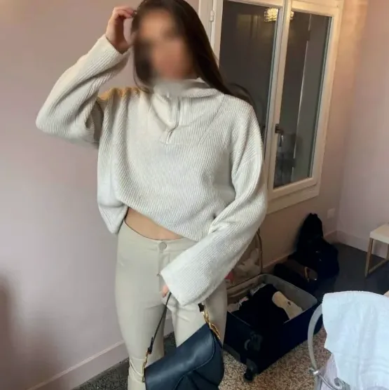 Katrin, 27