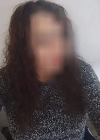 Lara, 39