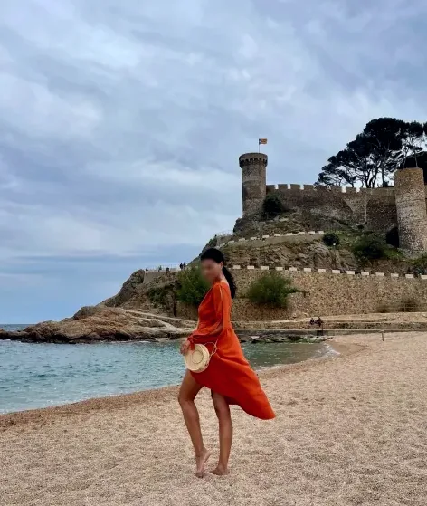 Laura, 39
