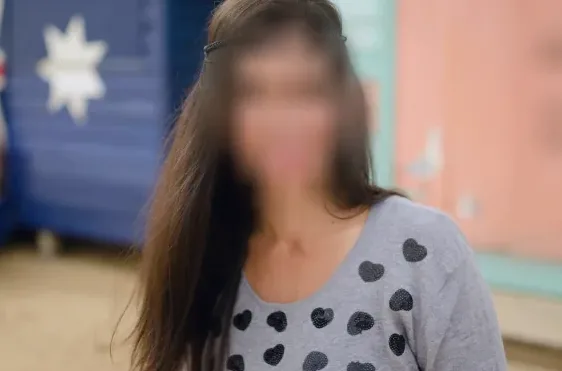 Pauline, 39
