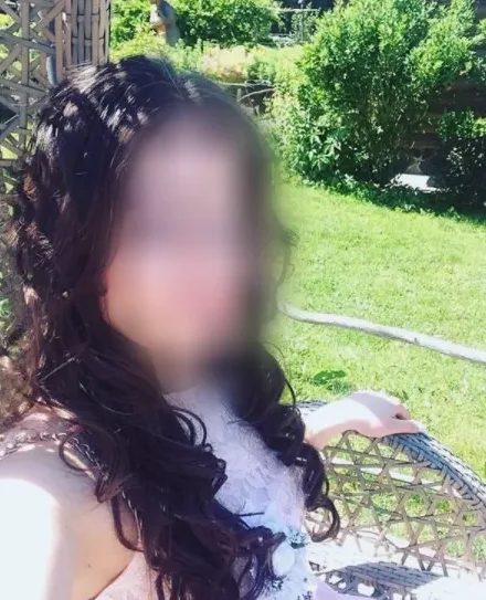 Sabrina, 36