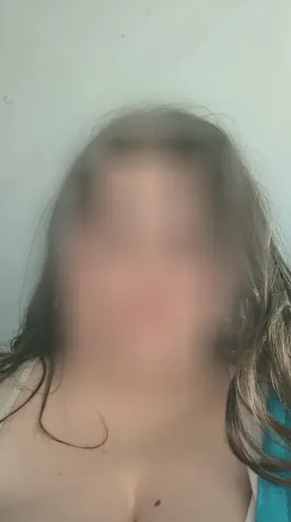 Saskia, 24