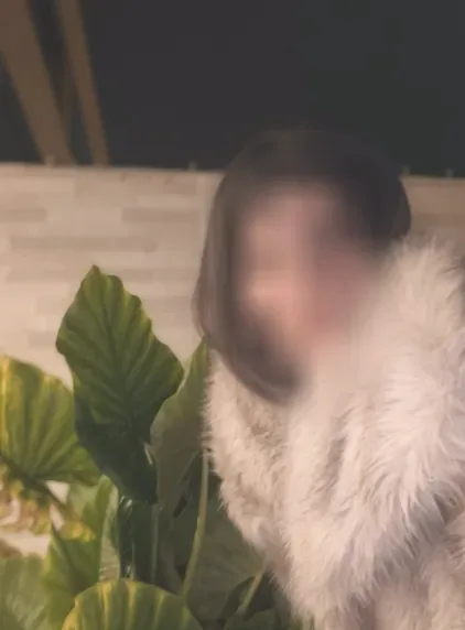 Sophie, 36